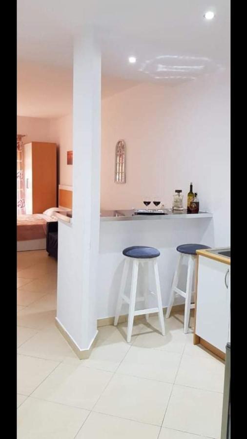 Studio By The Beach - Вльора Екстер'єр фото