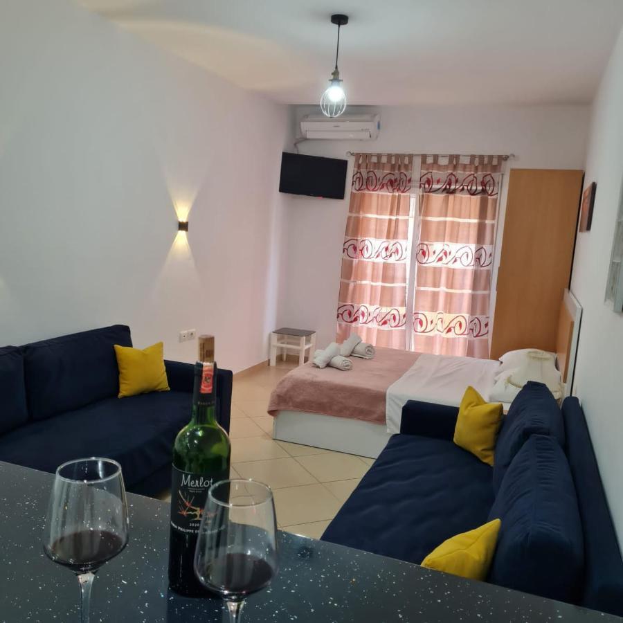 Studio By The Beach - Вльора Екстер'єр фото