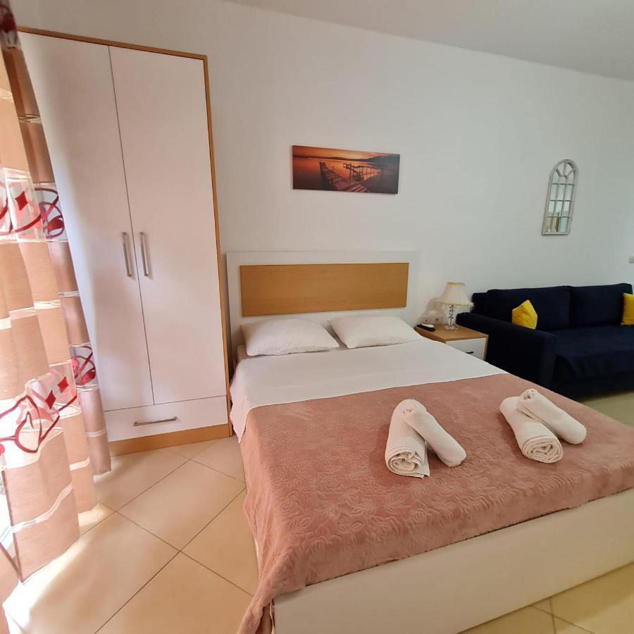 Studio By The Beach - Вльора Екстер'єр фото